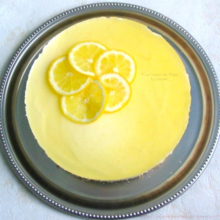 recette de dessert facile et économique, bavarois au fromage blanc avec de la crème, du lemon curd et du citron